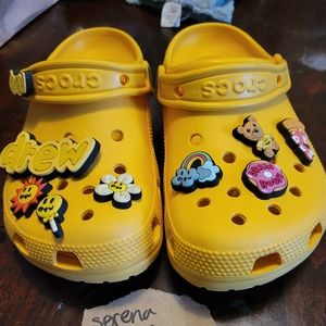 Crocs size 7